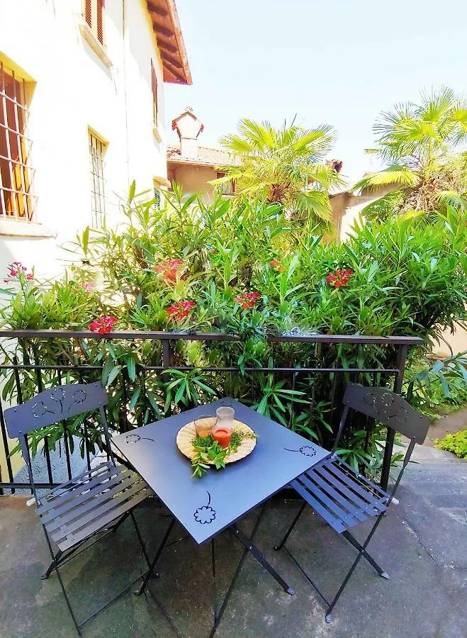 Antica Regina Charming Apartments Menaggio 0*,  Italy
