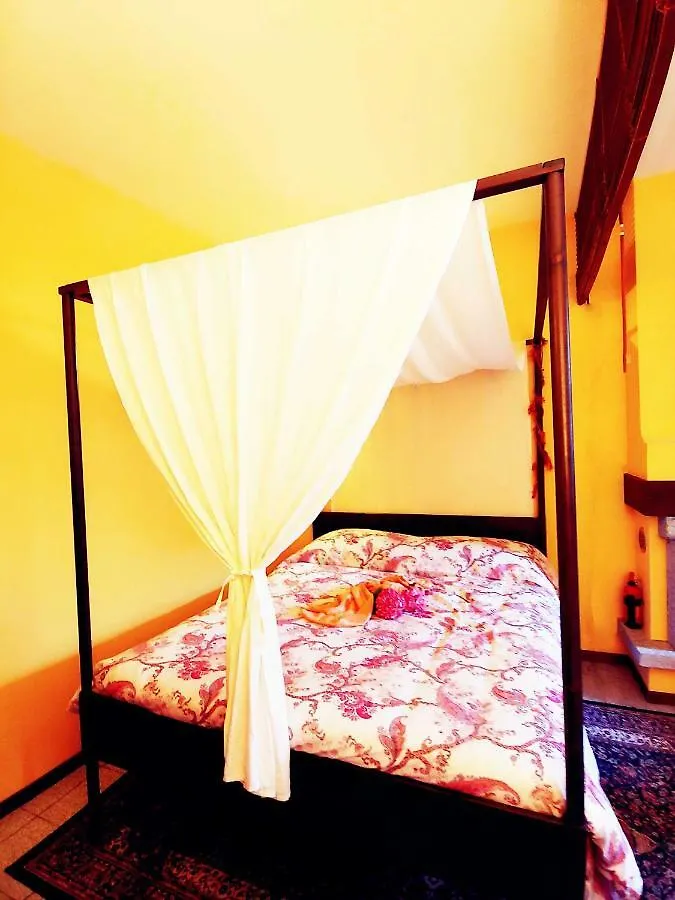 Antica Regina Charming Apartments Menaggio Italy
