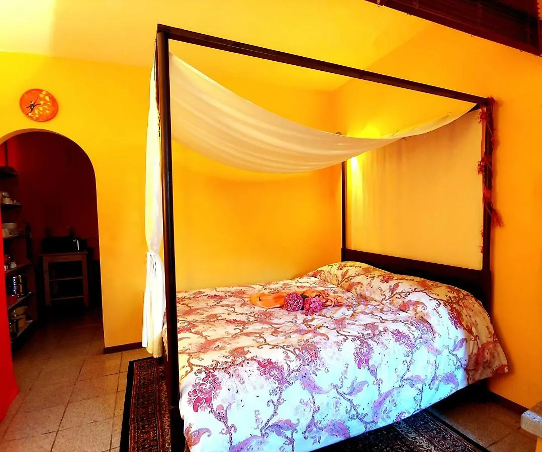 Antica Regina Charming Apartments Menaggio 0*,